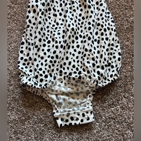 Old Navy Baby Black Dotted Ruffle-Trim Fall Romper Sz 0-3m NWT Spring Summer - Picture 5 of 5